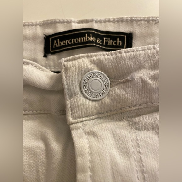 Abercrombie & Fitch signature collection white skinny jeans size 26 short - Picture 2 of 3